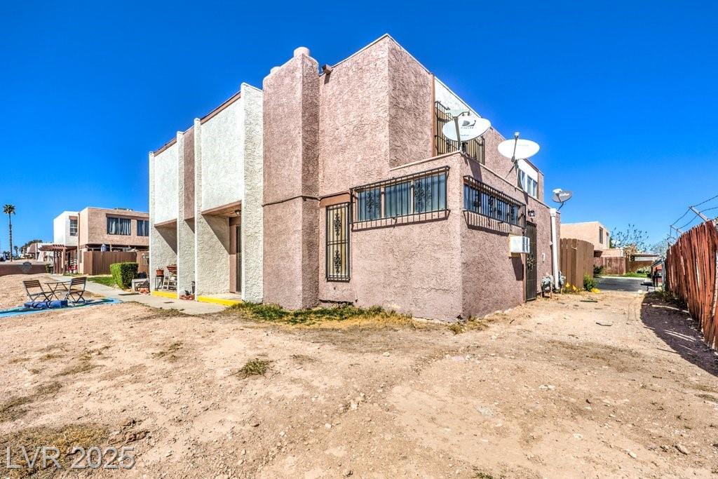 3683 Villa Knolls East DR