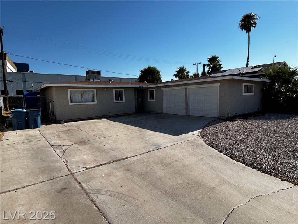 4404 Mayflower LN