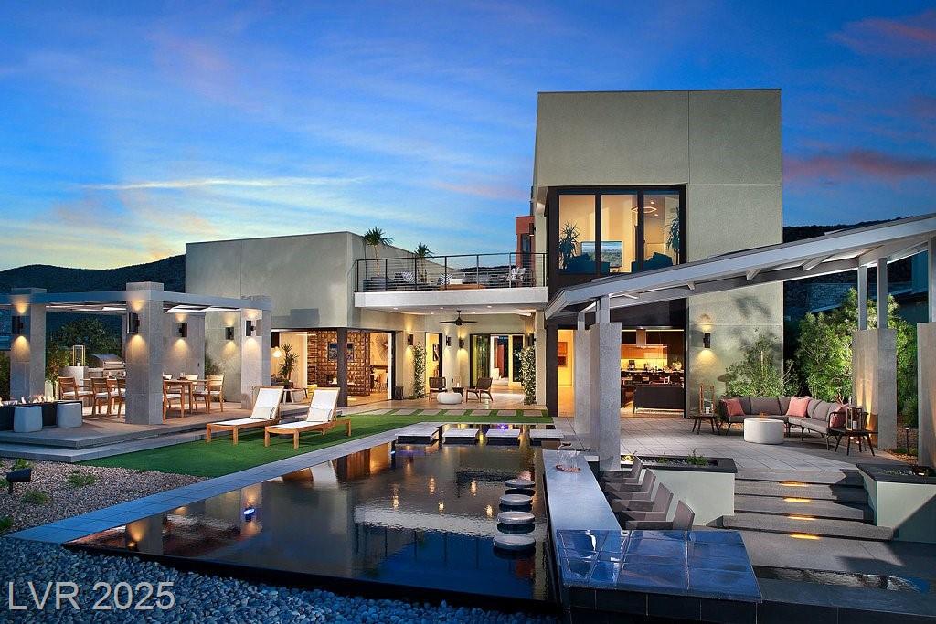 2240 Sky Pointe Ridge DR