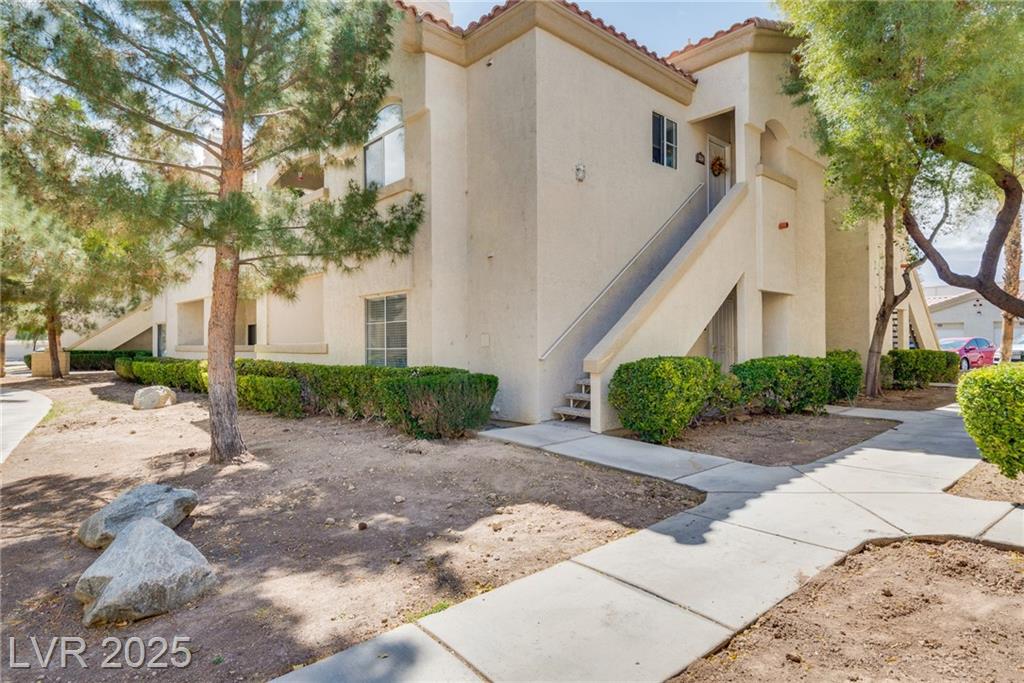6480 Annie Oakley DR