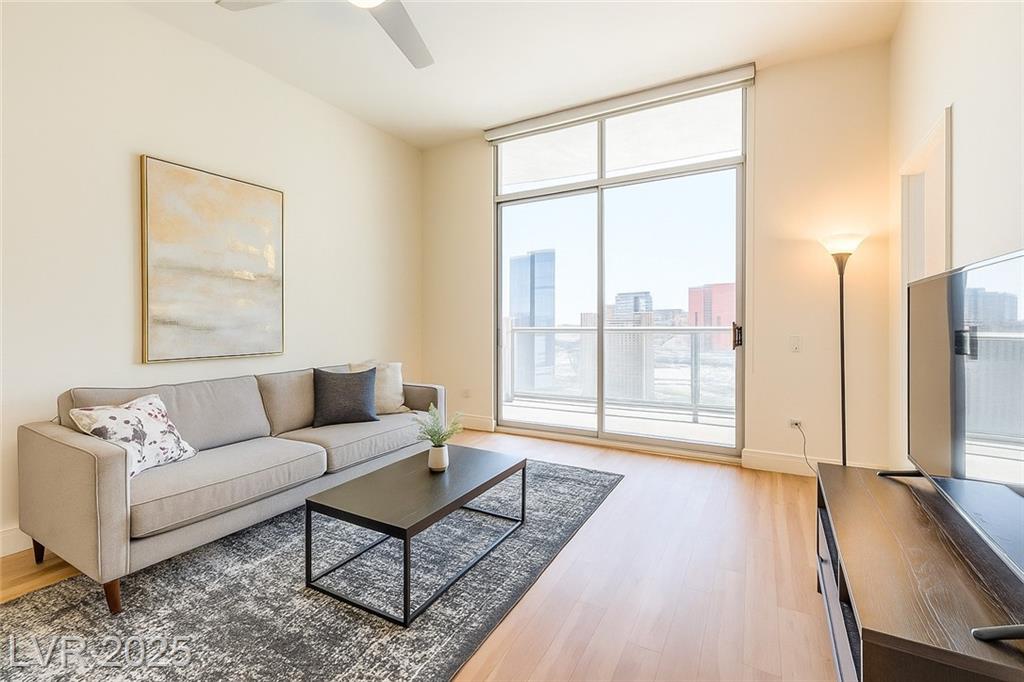 200 Sahara AVE