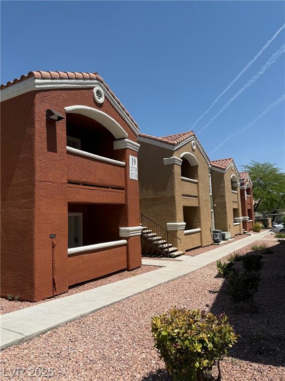 8101 Flamingo RD