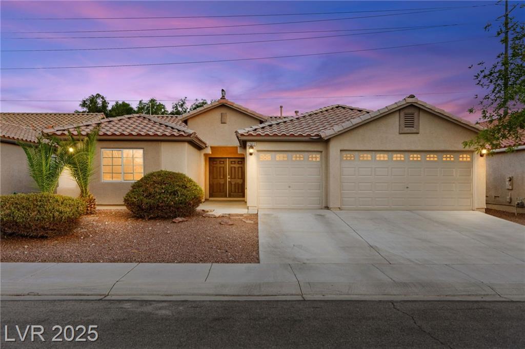 2533 Torch AVE
