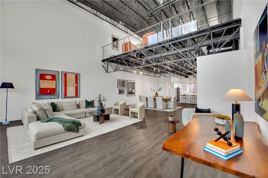 5015 Thunder River CIR