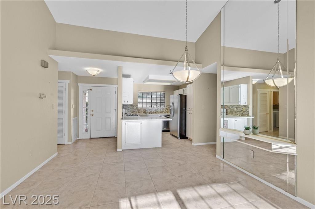2851 Valley View BLVD