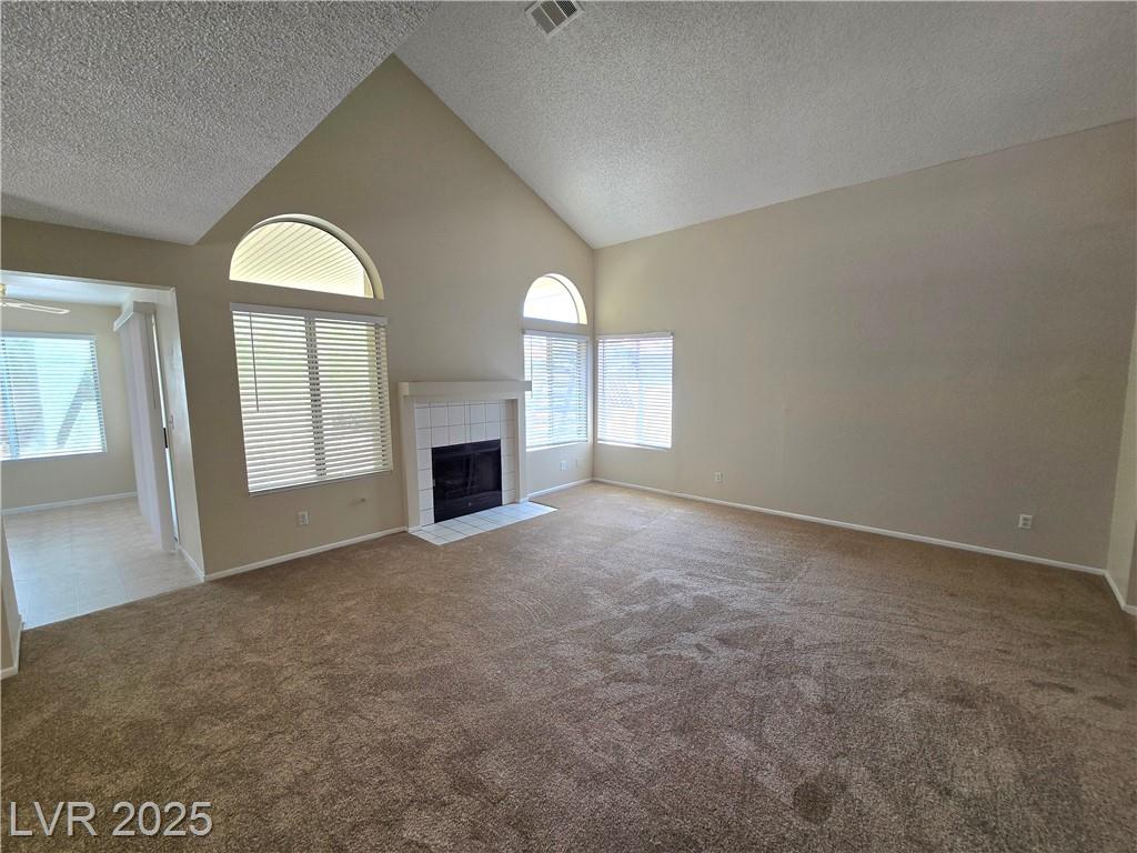 40 FANTASIA LN