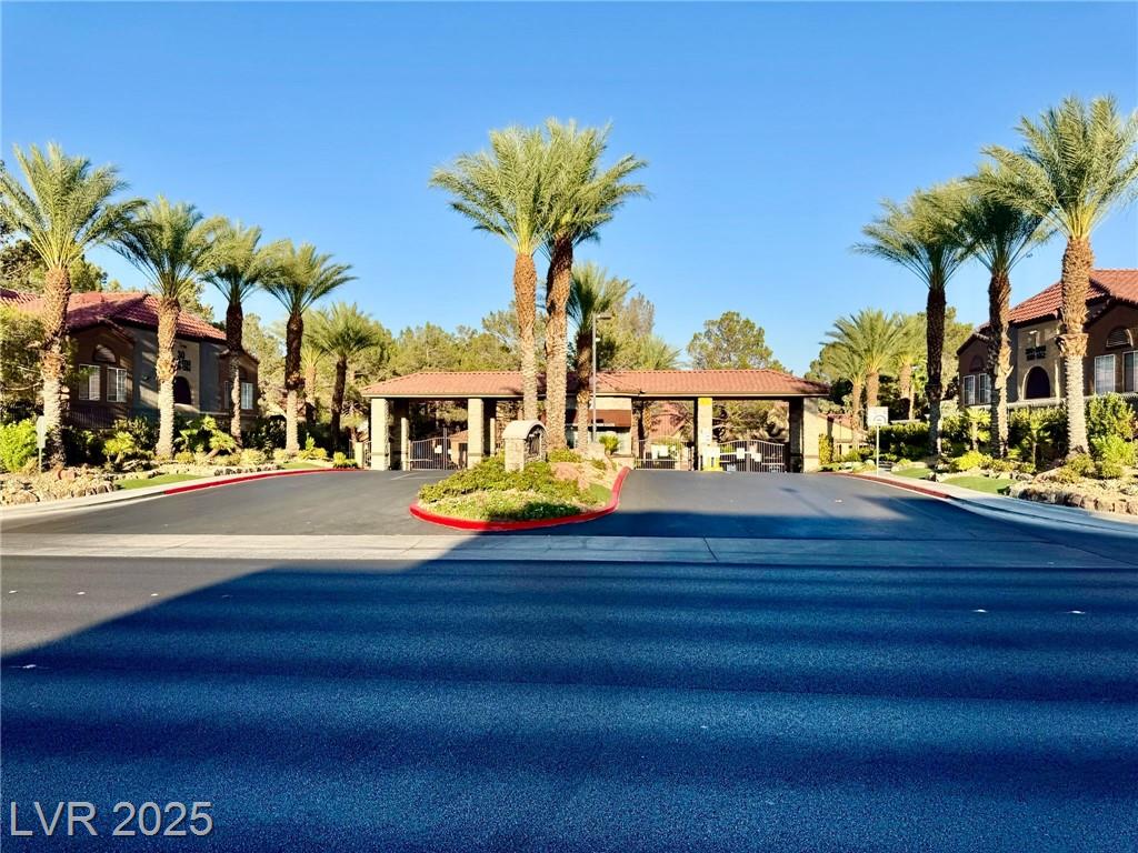 2200 Fort Apache RD