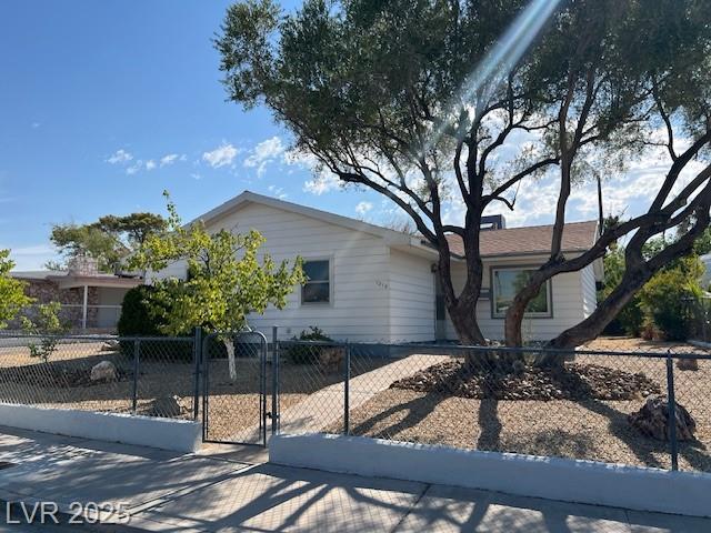 1215 Paiute DR