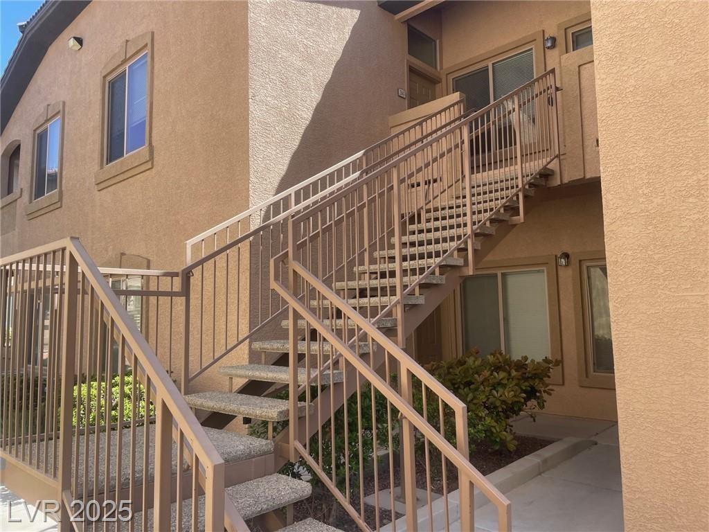 8985 Durango DR