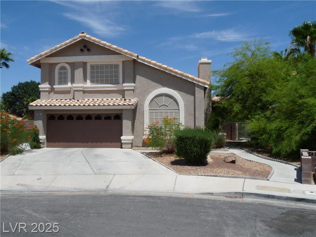 912 Crowfoot CIR
