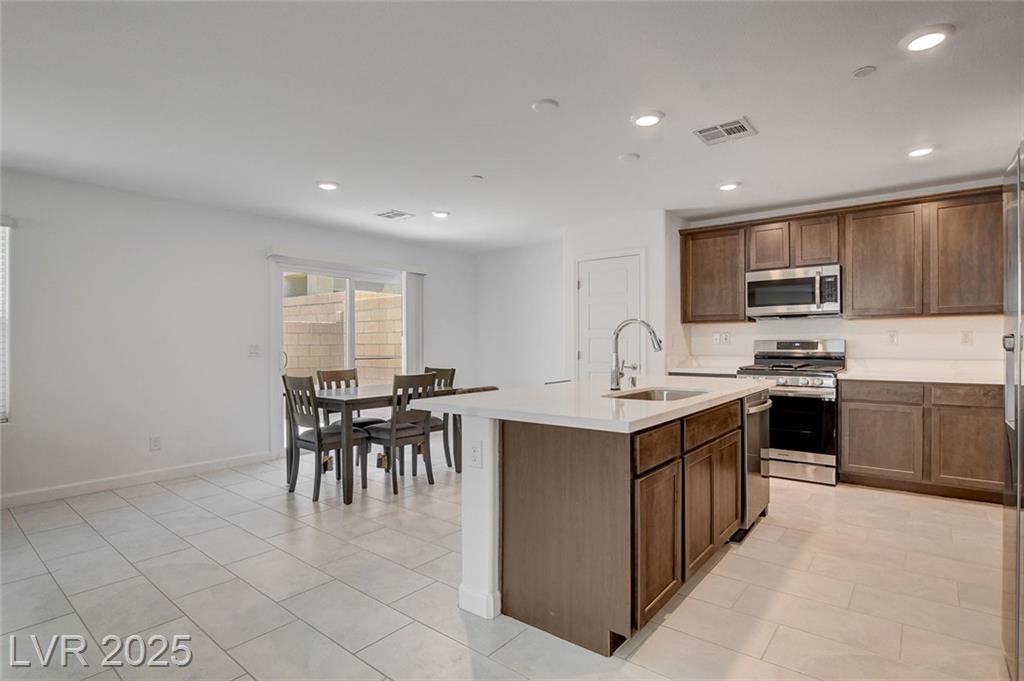 323 Bay Village PL
