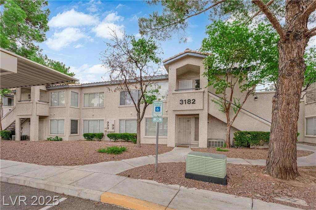 3182 Tarpon DR