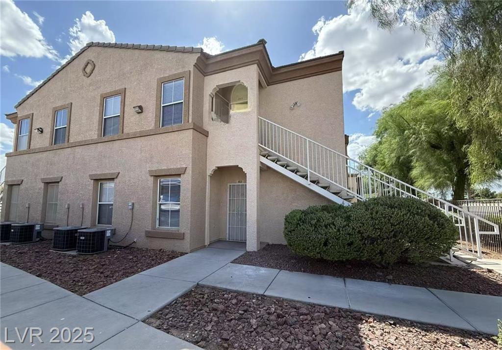 3400 Cabana DR