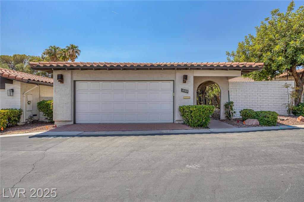 3105 Plaza De Rosa 