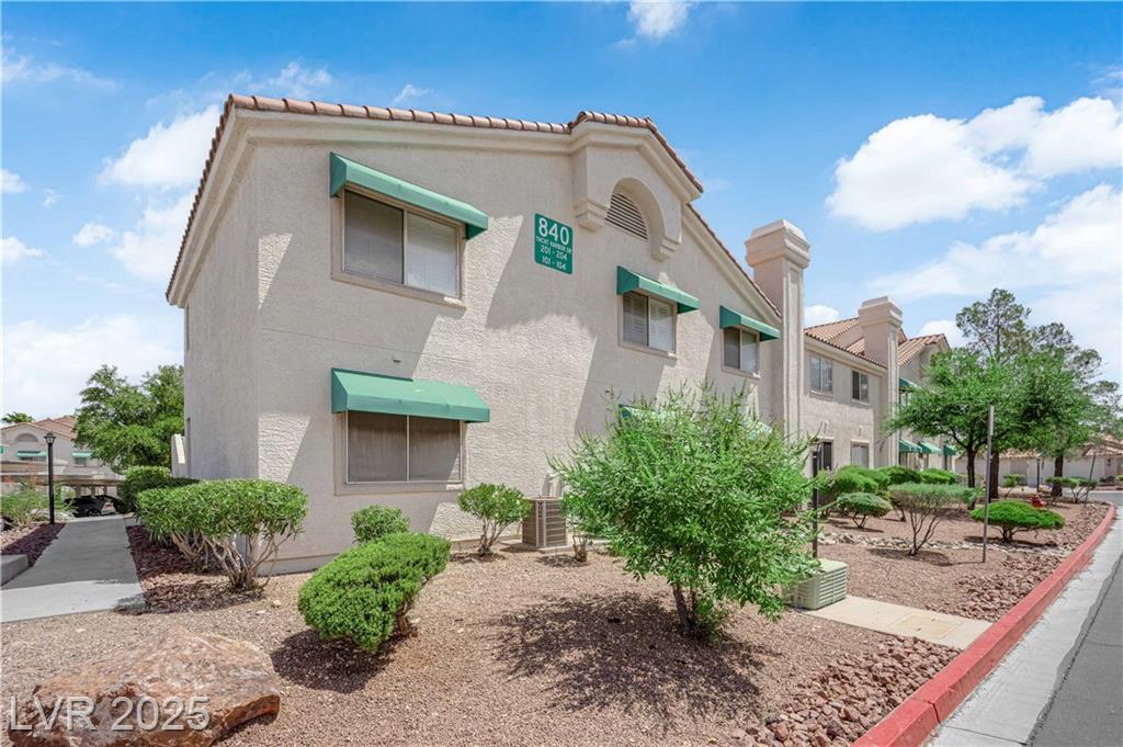 840 Yacht Harbor DR
