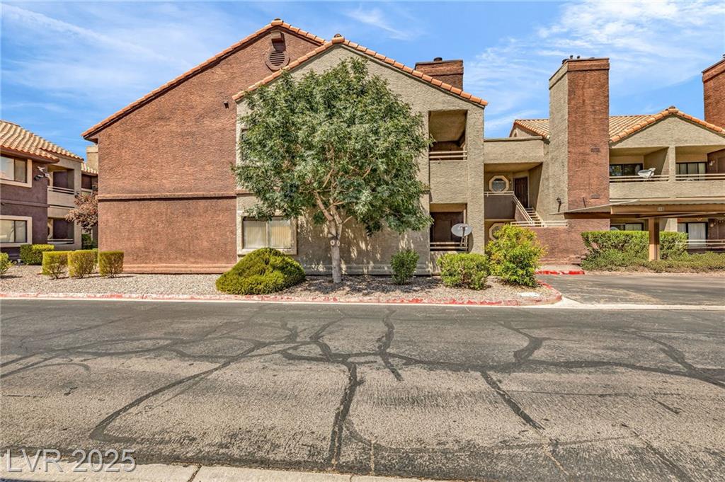 5016 Rainbow BLVD