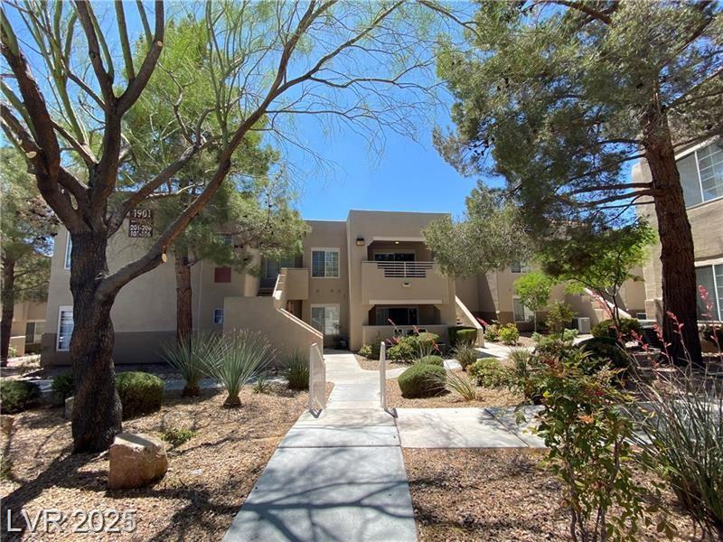 1901 Desert Falls CT