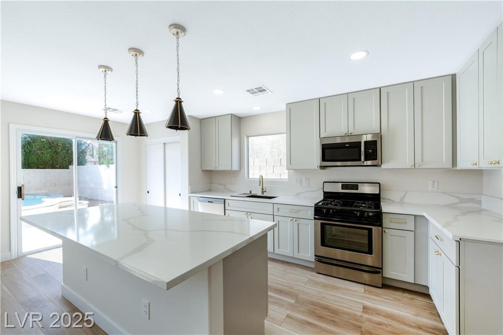 6101 Crystal Talon ST