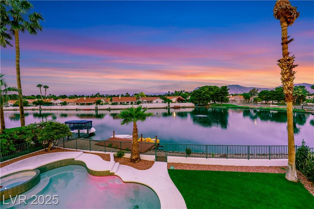 2589 Sun Reef RD