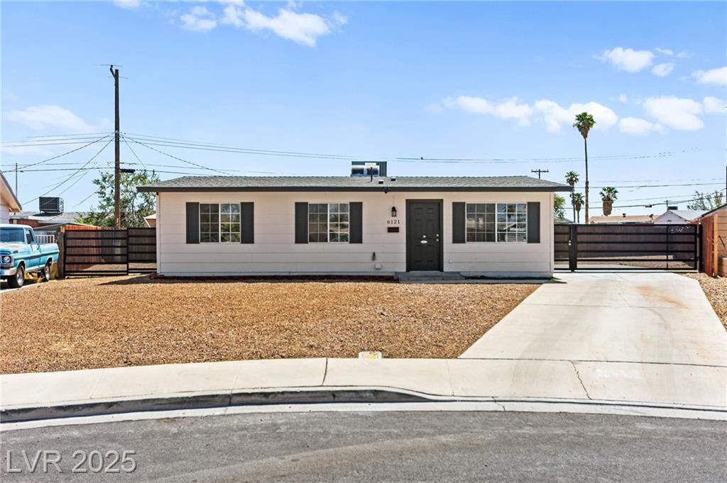 6121 Fawn CIR