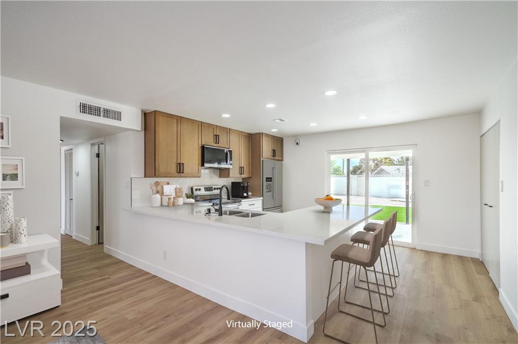 621 Van Ert AVE