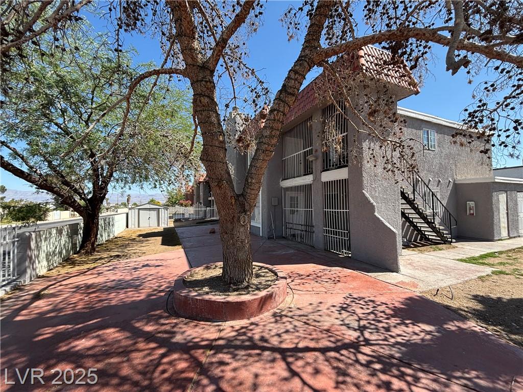 2185 Exeter DR