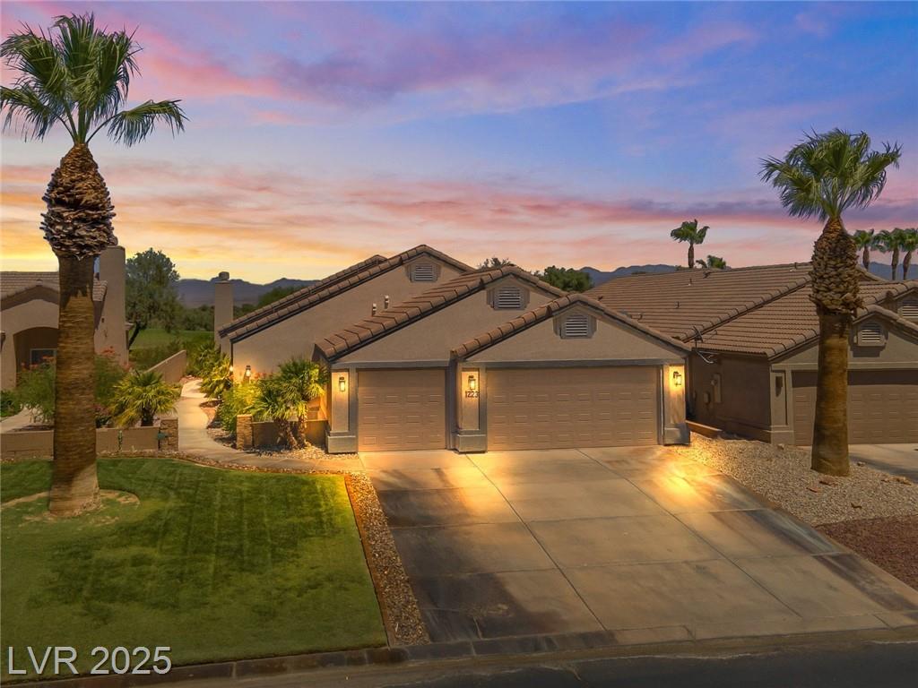 1223 Country Club DR