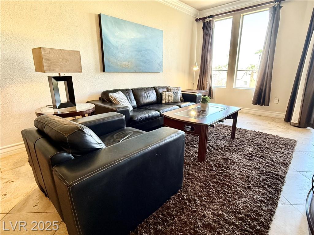 230 FLAMINGO RD