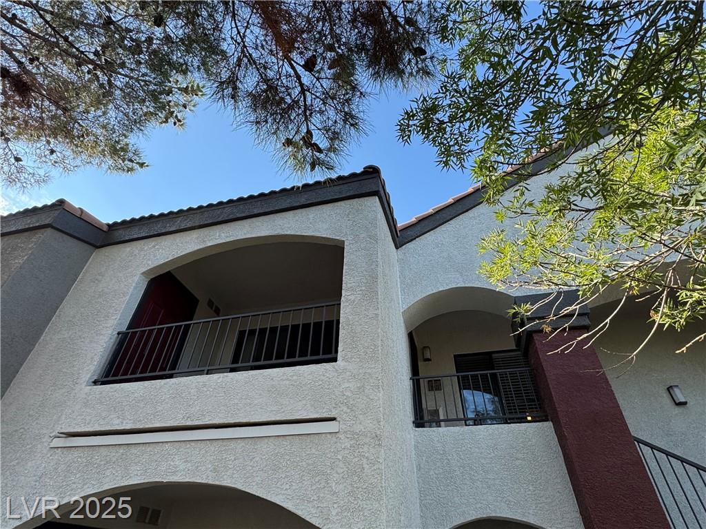 950 Seven Hills DR