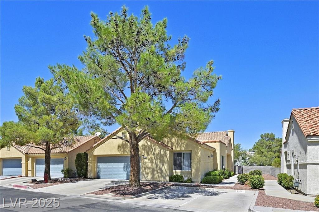 2284 Cassatt DR
