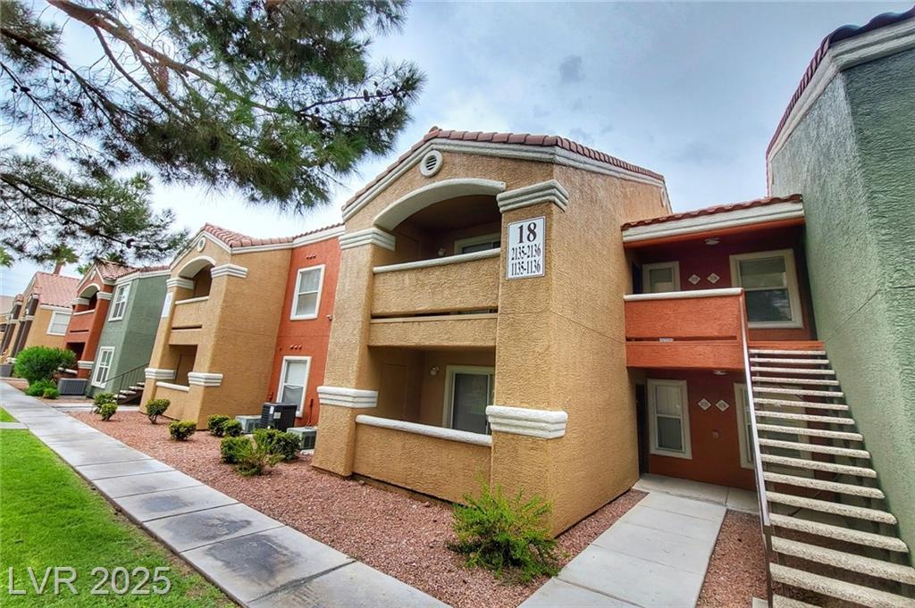 8101 Flamingo RD