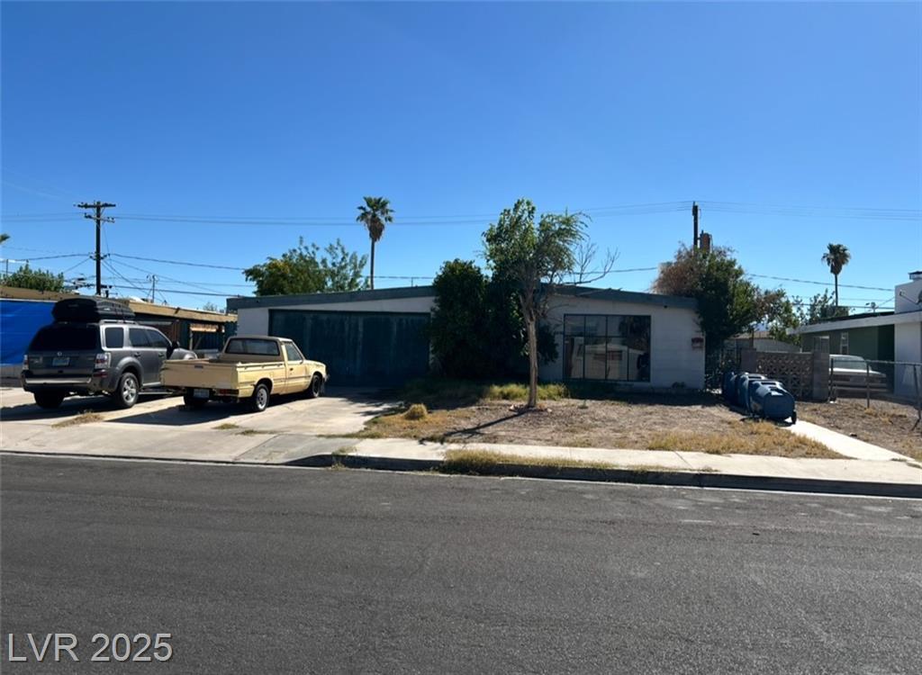 329 Wisteria AVE