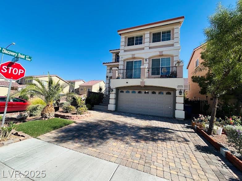 6005 Crown Palms AVE