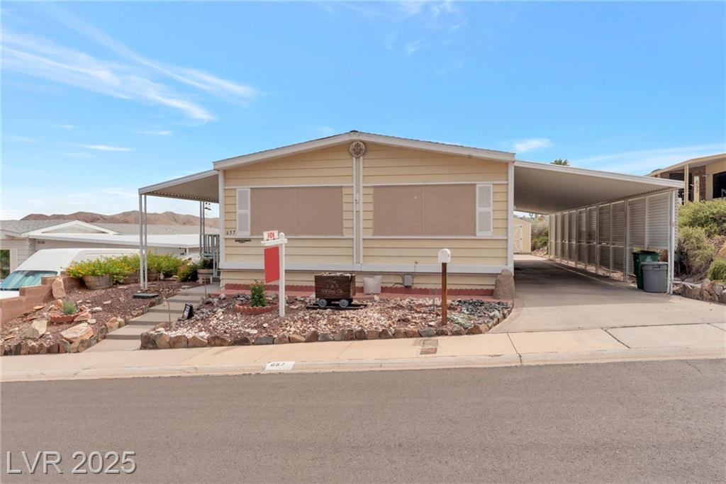 657 Mount Bona WAY