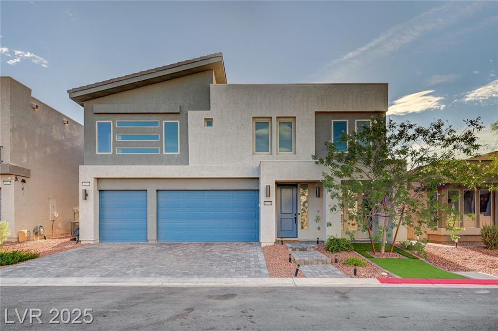 8475 IRON HEART LN