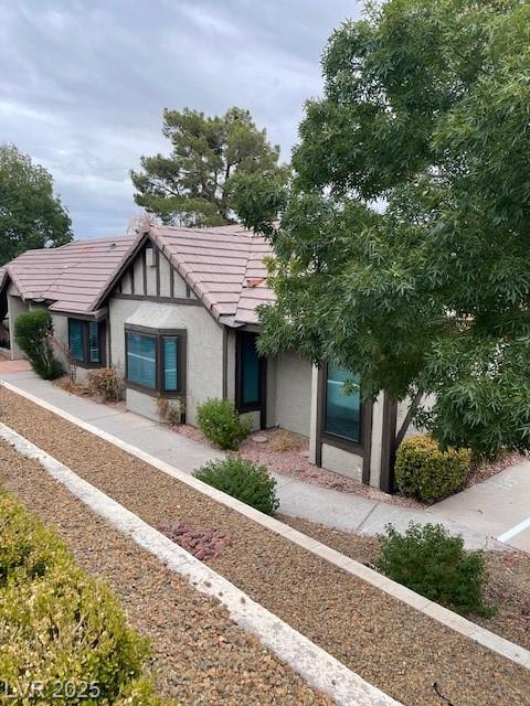 3953 Landsdown PL