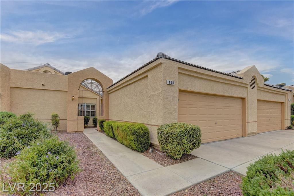 468 Fallwood LN