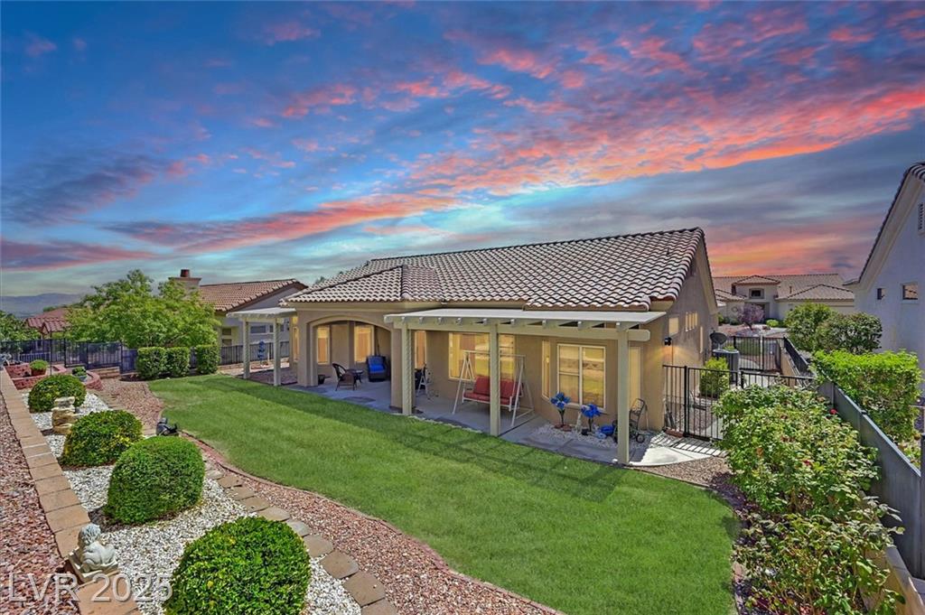 2621 Hanging Rock DR