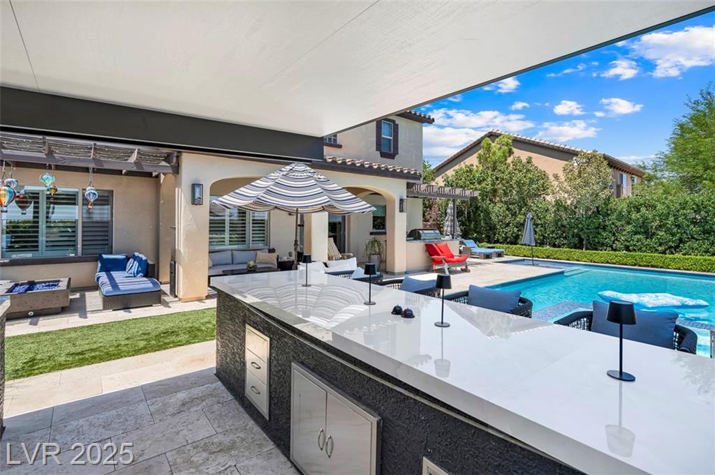 7504 Lassen Peak CIR