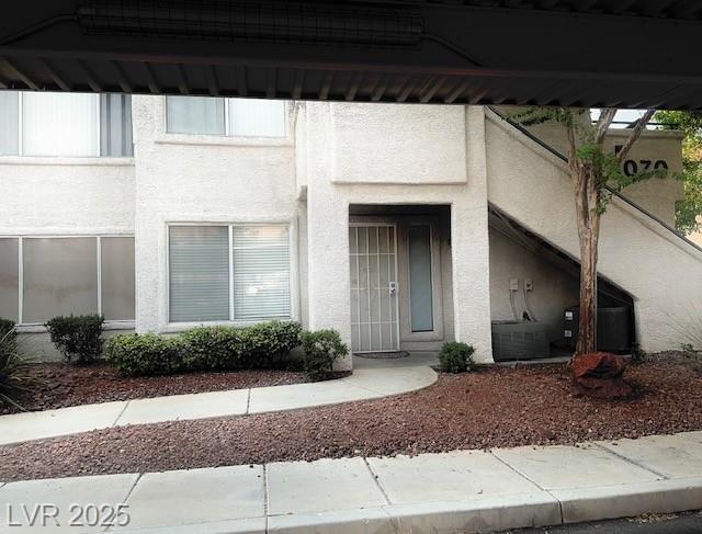3070 Tarpon DR
