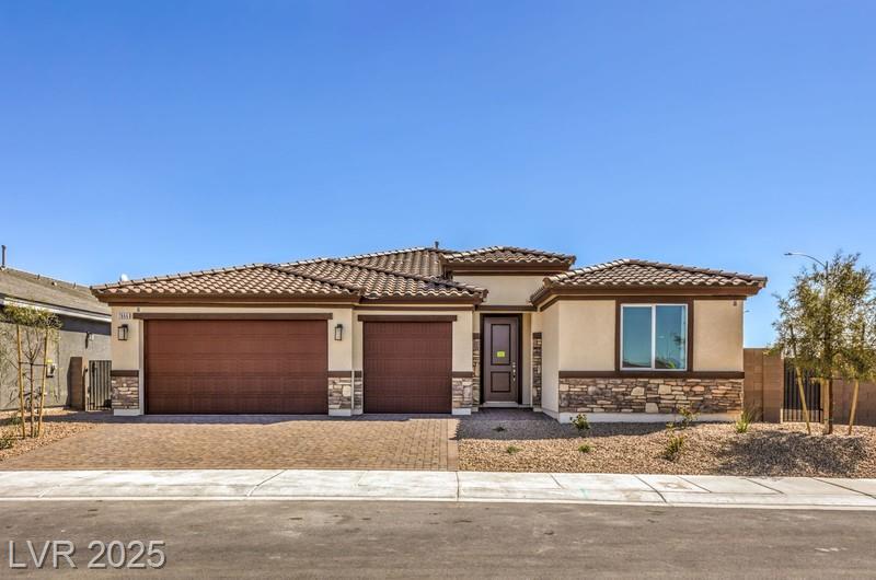 1409 William Lake PL