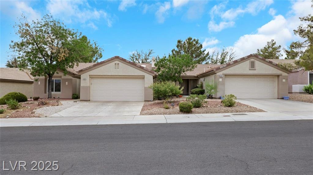 2075 Joy View LN