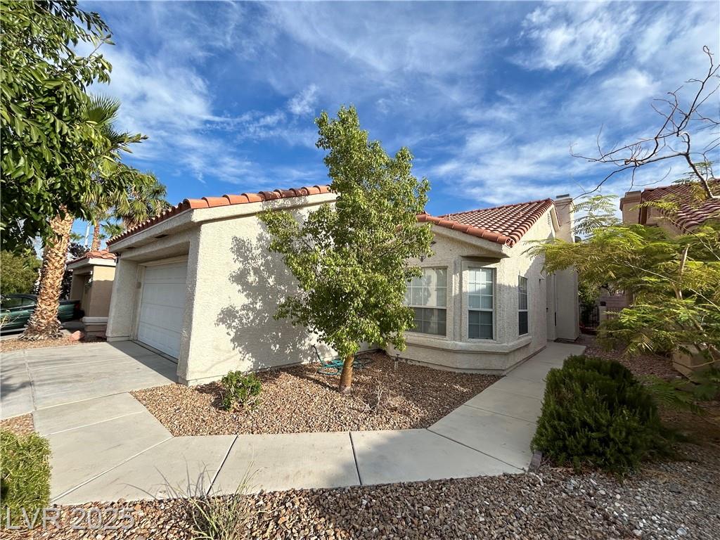 7621 Prairie Corners DR
