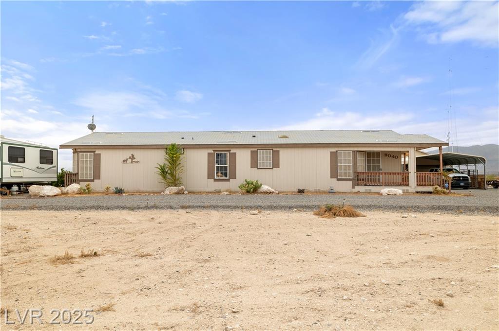 9040 Desert LN