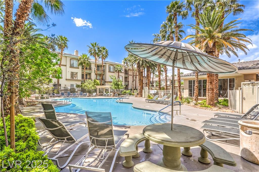 7119 Durango DR
