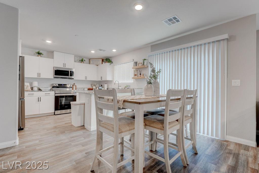 5674 Sunset Amber AVE