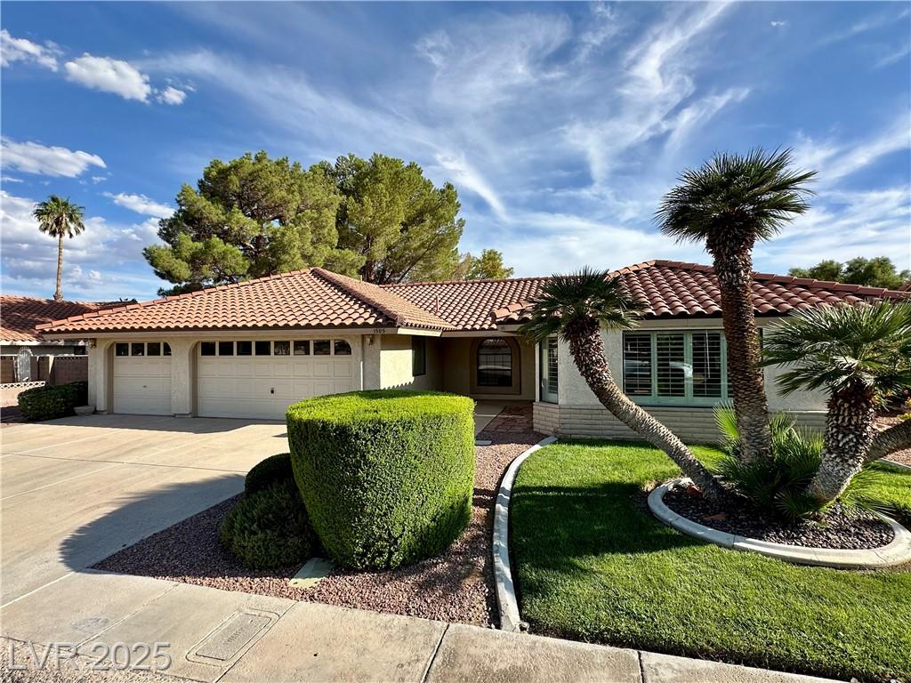 1585 Siboney DR