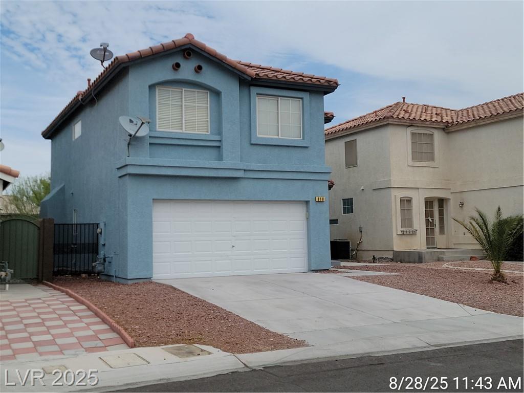 818 Ribbon Grass AVE