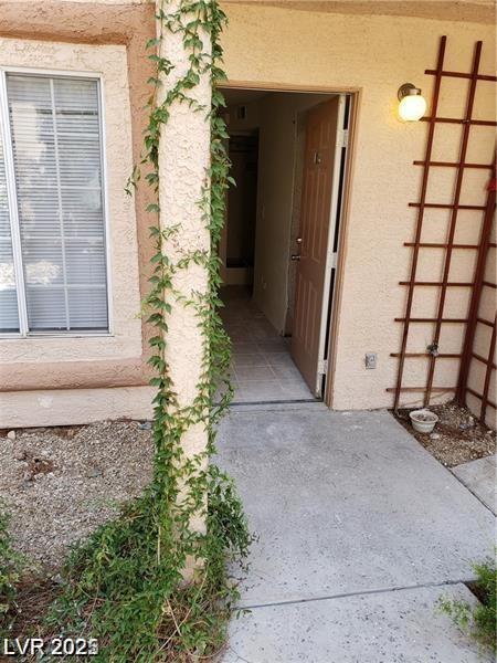 1608 Torrey Pines DR