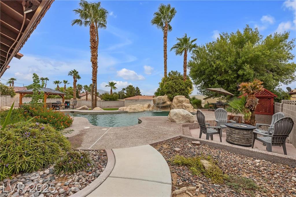 5321 Durango DR